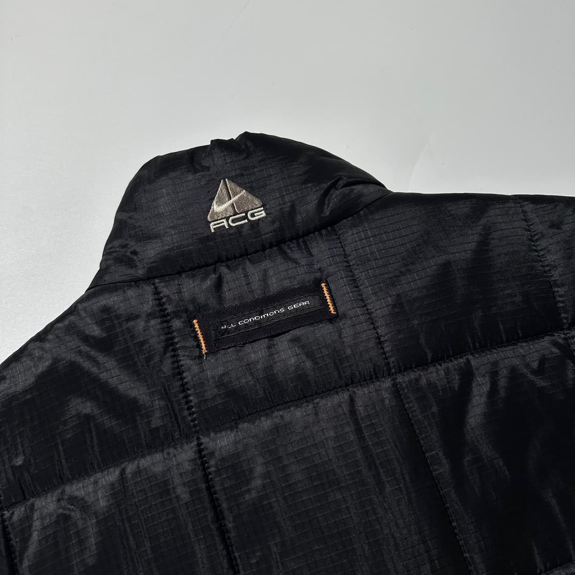 나이키 ACG 프리마로프트 퀼팅 패딩 베스트 블랙 상품이미지6