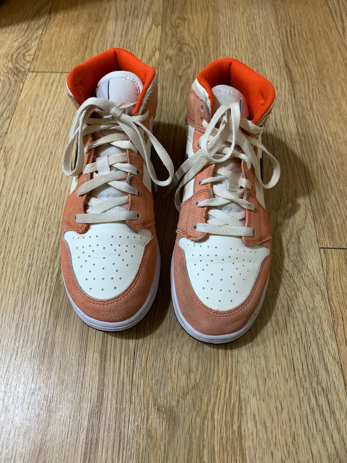 Jordan 1 Mid SE Team Orange Black 상품이미지2