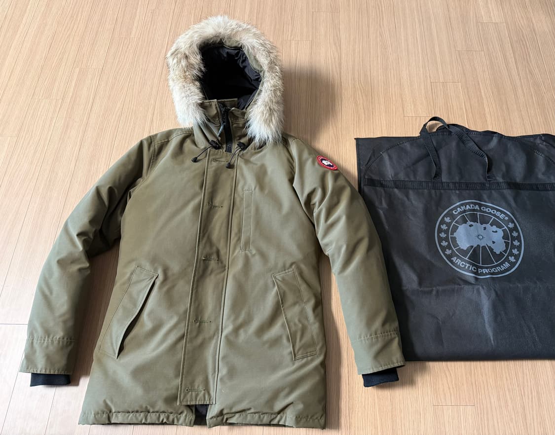 캐나다구스 샤토 밀리터리 그린 퓨전M 판매합니다. 상품이미지1