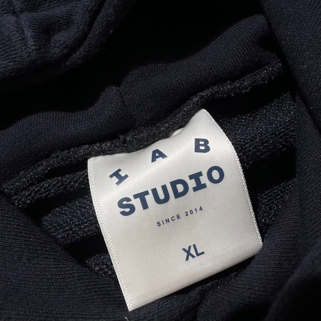 아이앱 스튜디오 후드 네이비 상품이미지5