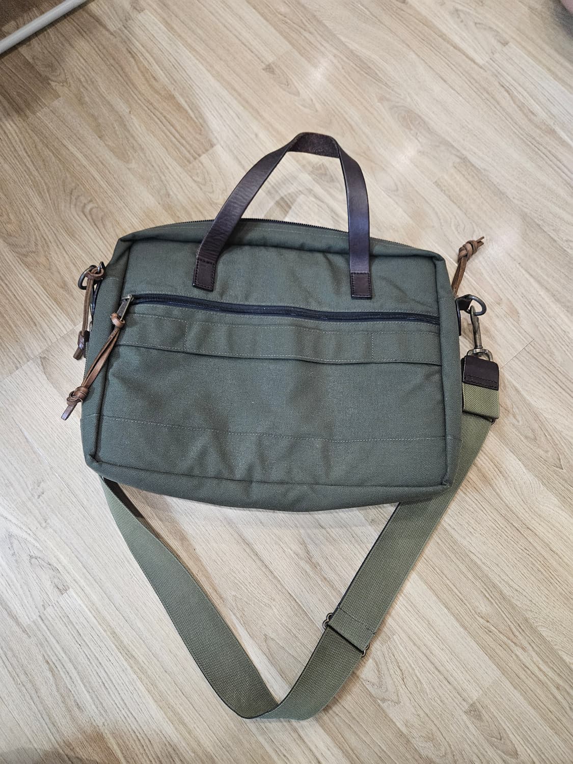 필슨878 드라이든 브리프케이스 오터그린 상품이미지2