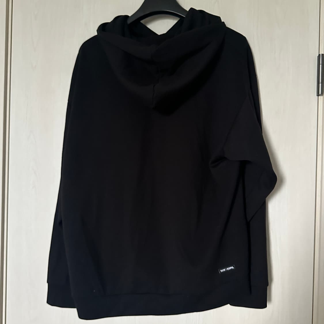 (L)1MW bySOPHxGU 폴리 후드티 상품이미지2