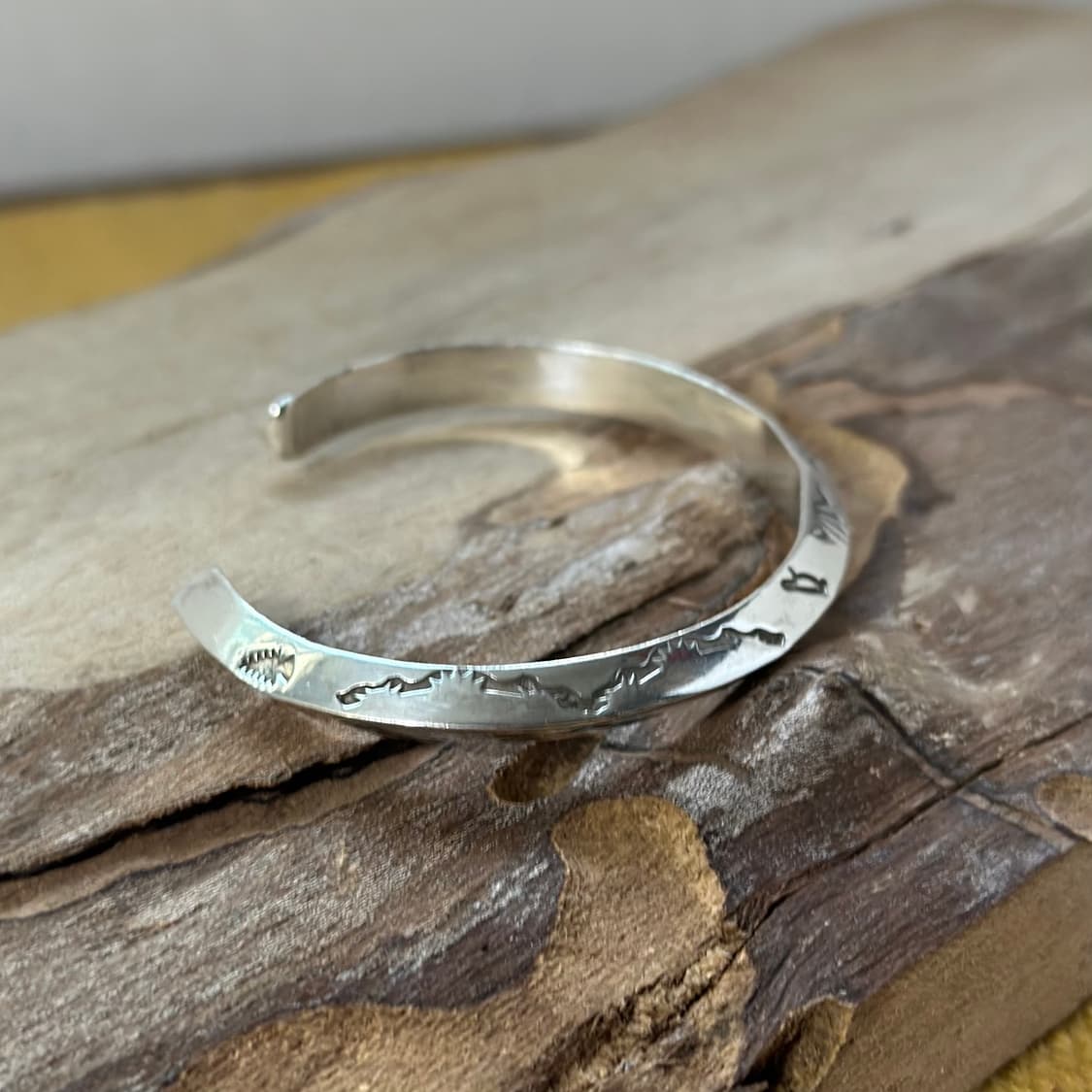 네이티브아메리칸 인디언주얼리 나바호 Guy hoskie 심볼 커프 상품이미지2