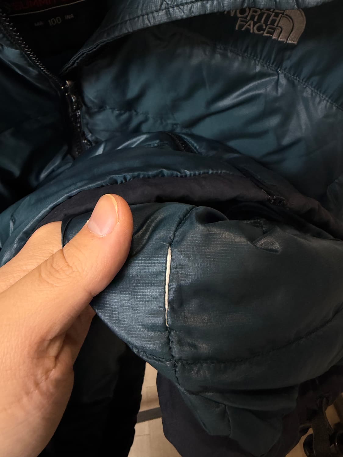 (100) 노스페이스 써밋시리즈 아콘 카구아 경량패딩 상품이미지5
