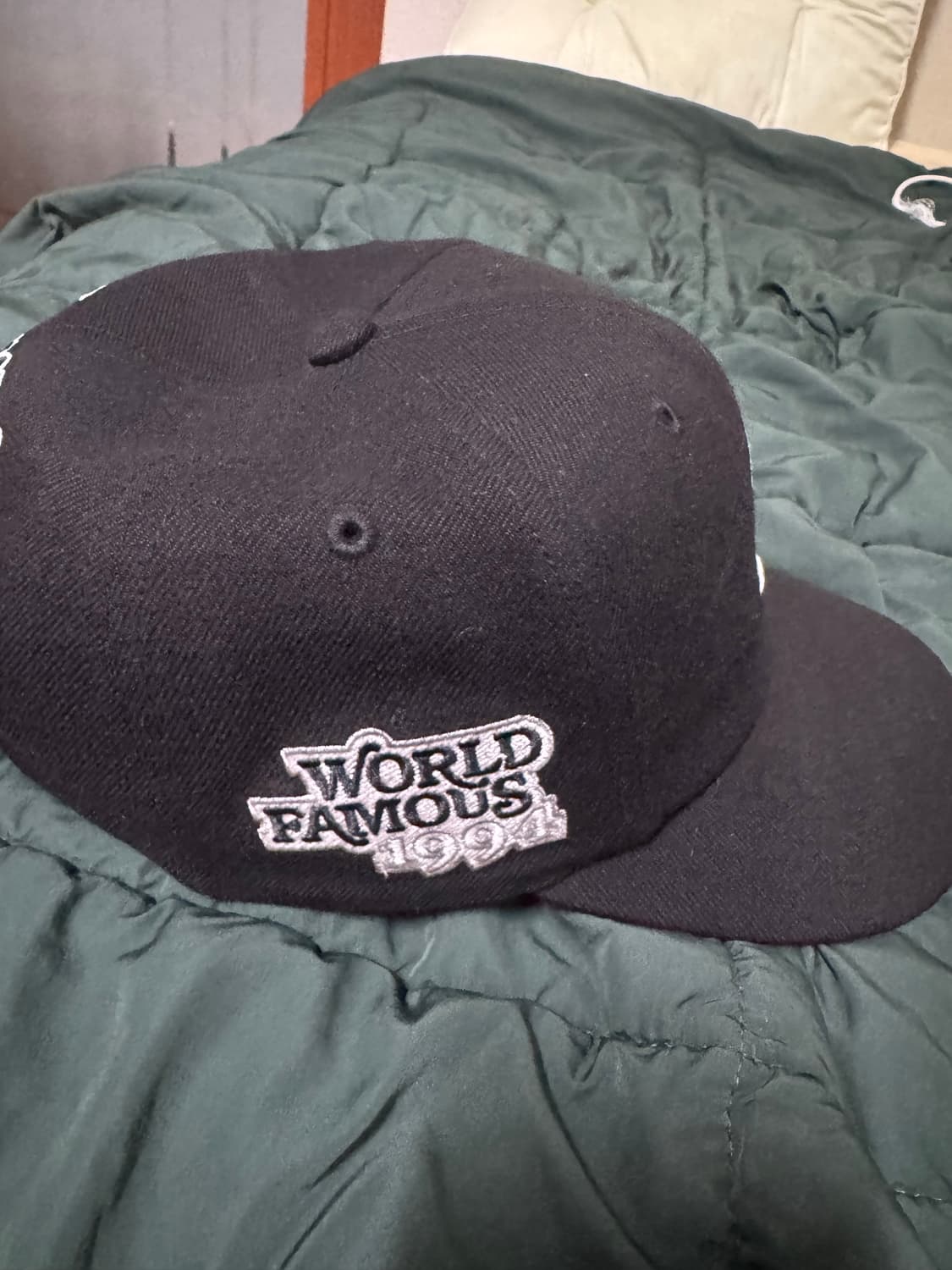 슈프림 월드 페이머스 볼캡 상품이미지4