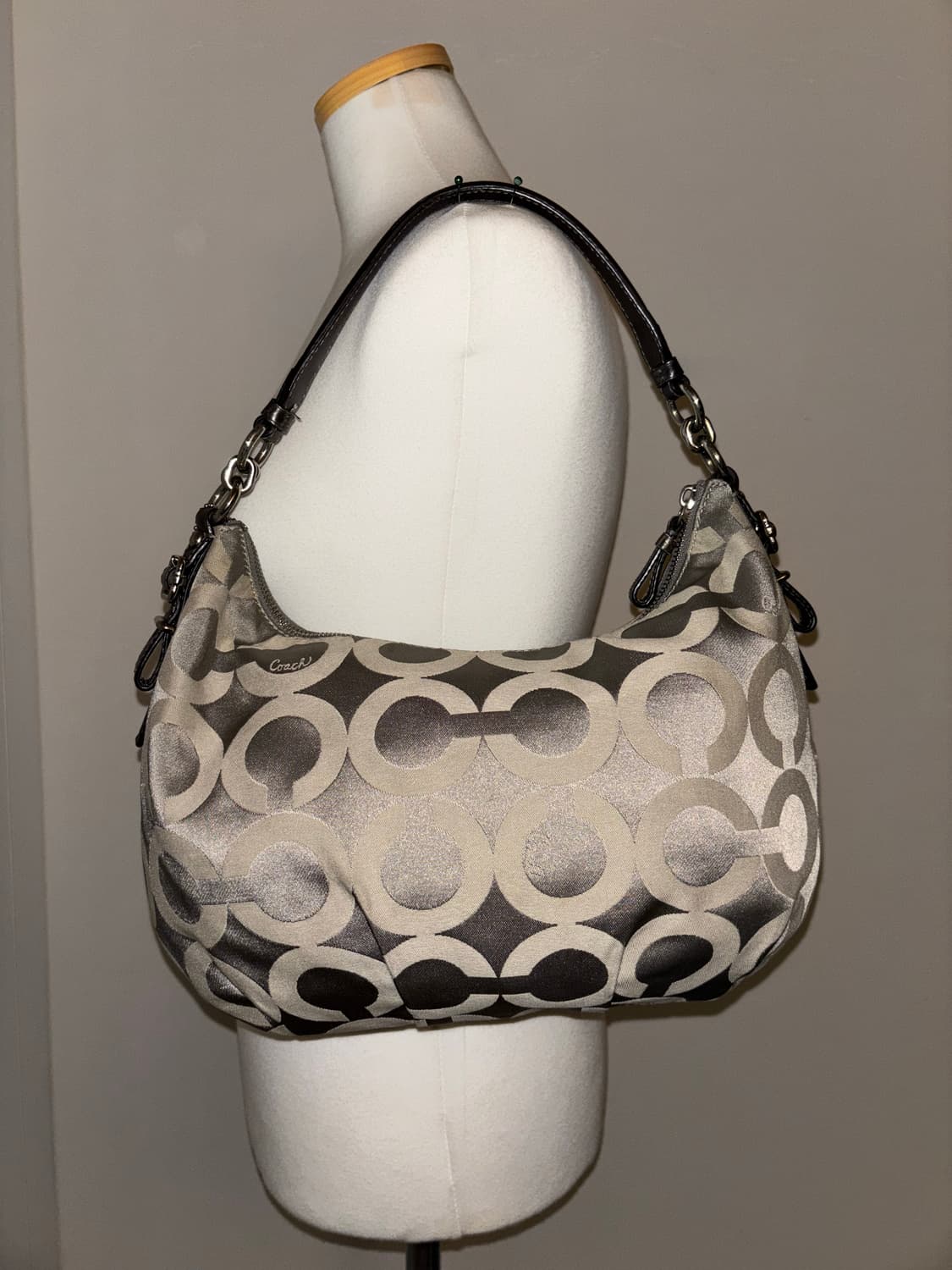 Coach vintage silver shoulder bag 상품이미지4