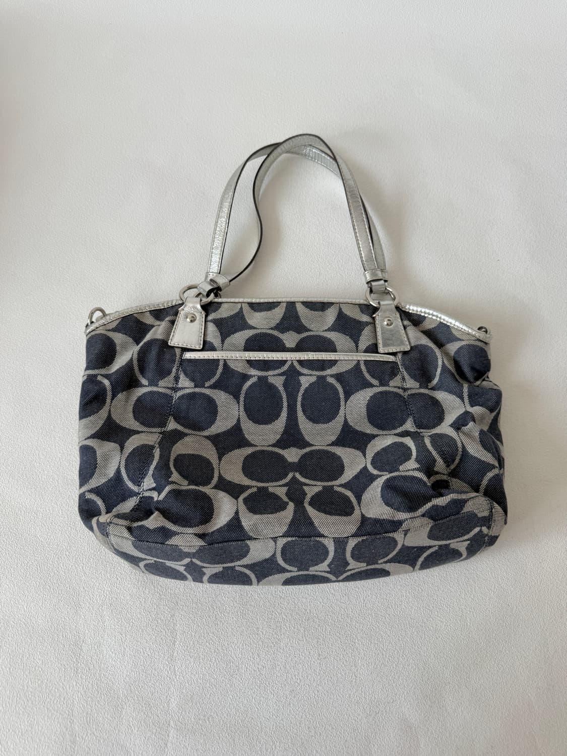 코치(COACH) 모노그램 데님 토트백(크로스 가능) 상품이미지6