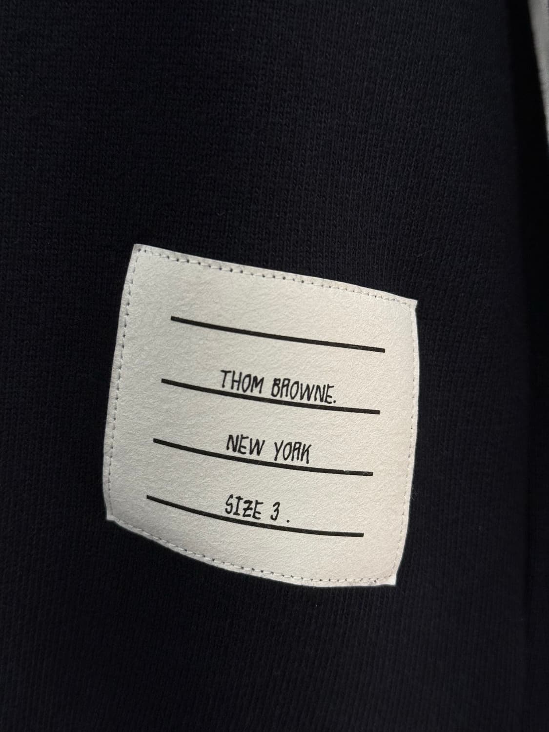 [3] 톰브라운 백삼선 맨투맨 상품이미지3