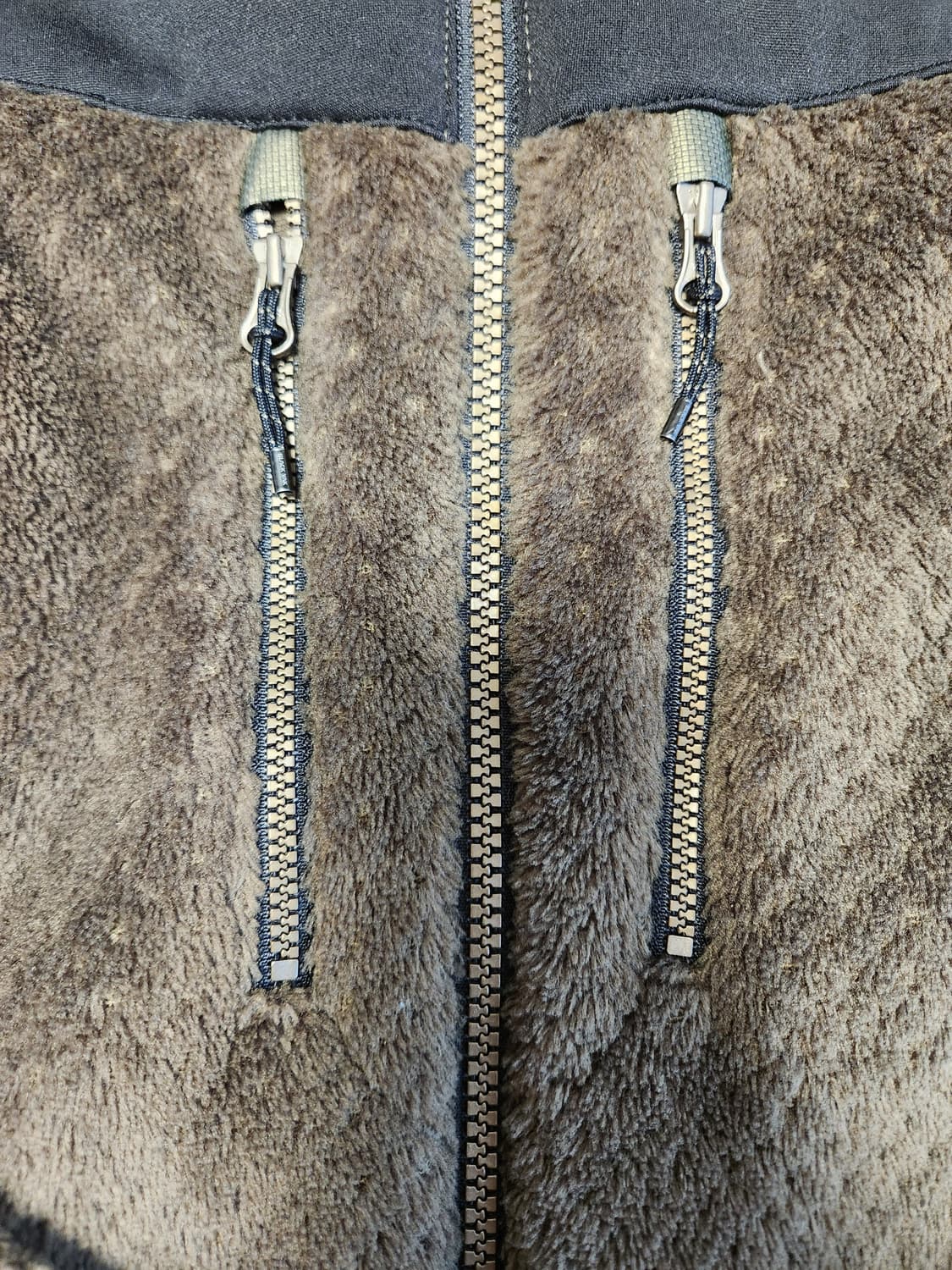 블랙야크 본딩 플리스 하이브리드 미드레이어형자켓 사이즈100

녹색빛깔  상품이미지5