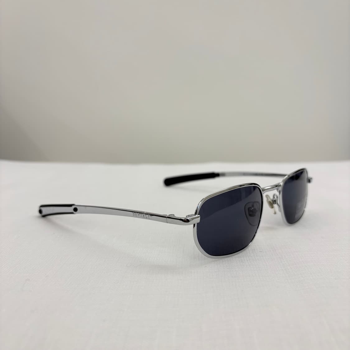 BERKELEY 실버 스퀘어 선글라스 상품이미지3