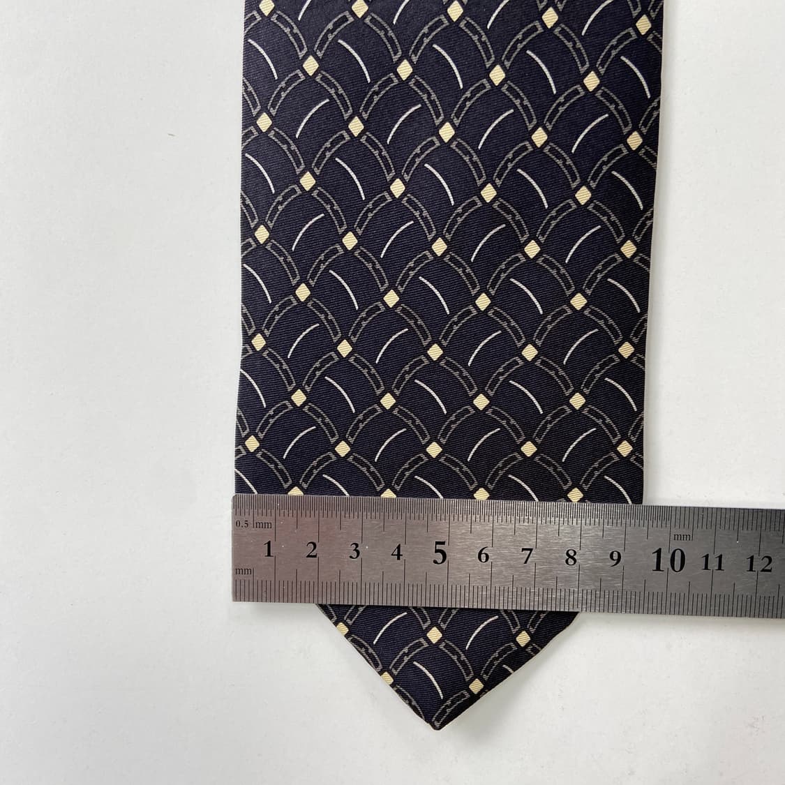 펜디 (FENDI) 모노그램 명품 정품 블랙넥타이 상품이미지8