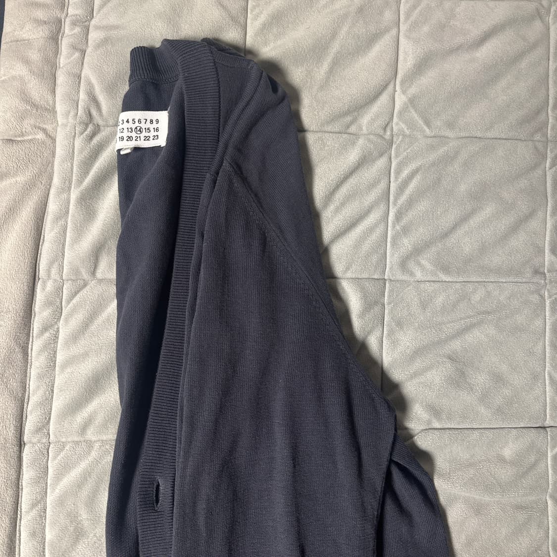 [L] 마르지엘라 엘보 패치 가디건 차콜 상품이미지3
