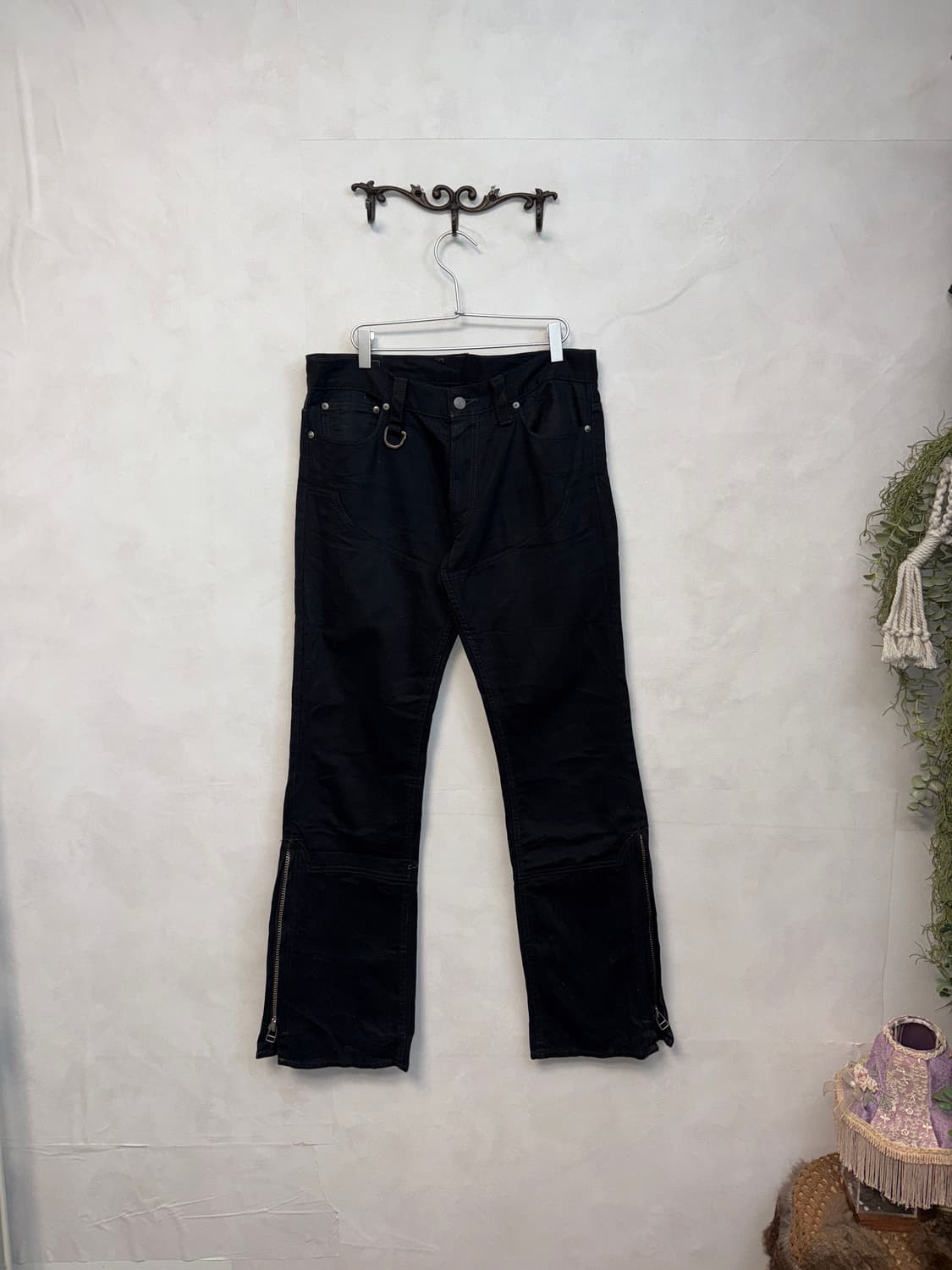 Black hard coated punk zipper 부츠컷팬츠 상품이미지1