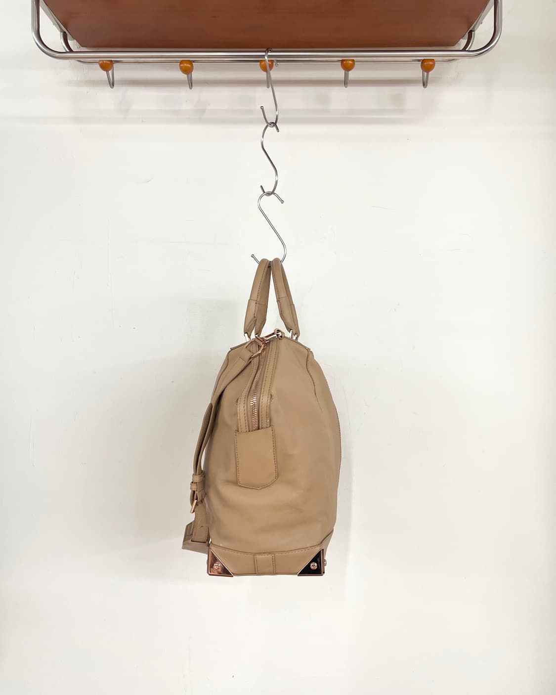 알렉산더 왕 베이지 레더 사첼 에밀백 상품이미지5