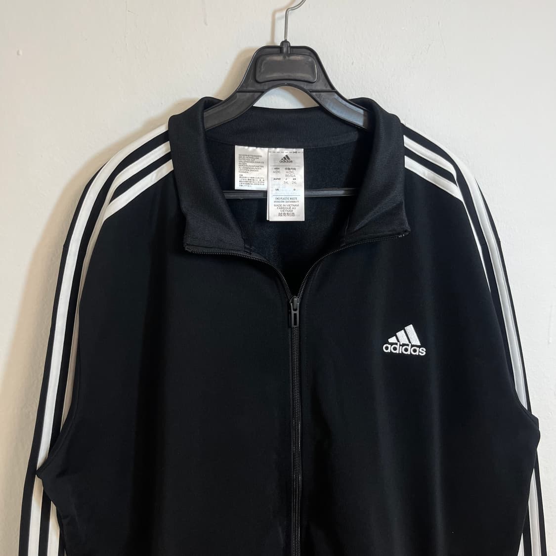 Adidas black track jacket 상품이미지5