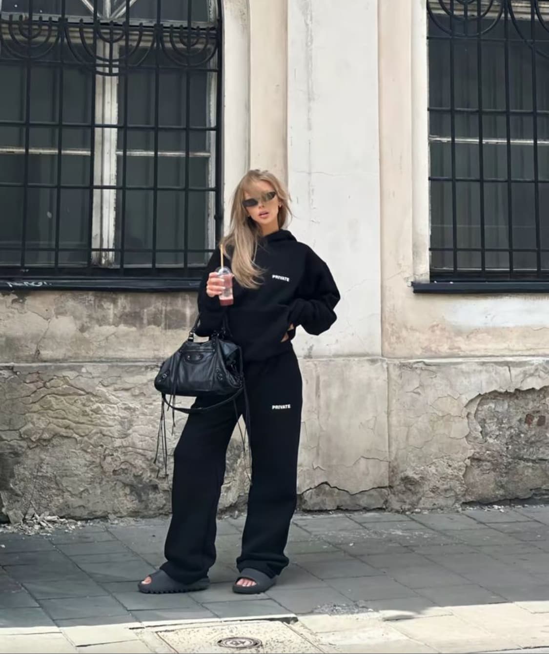 ❌거래중[A 정품] 발렌시아가 시티 모터백 미디움 블랙 상품이미지10