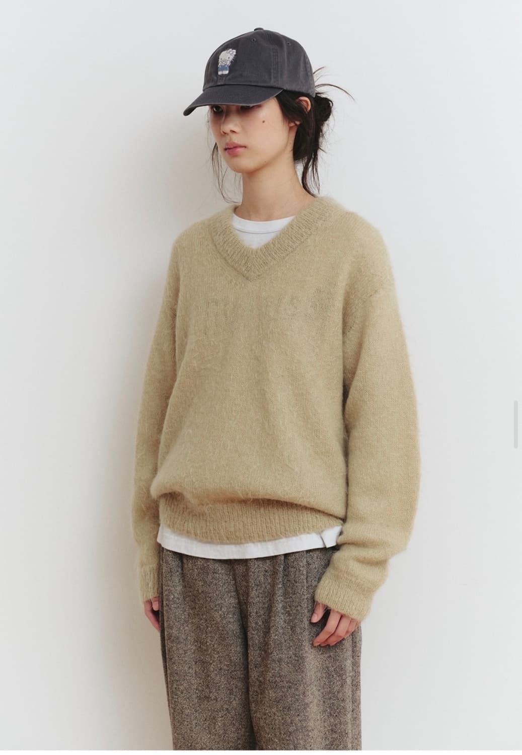 새상품) 파르벵 헬로 키티 워시드 엠브로이디드 볼캡 차콜 상품이미지2