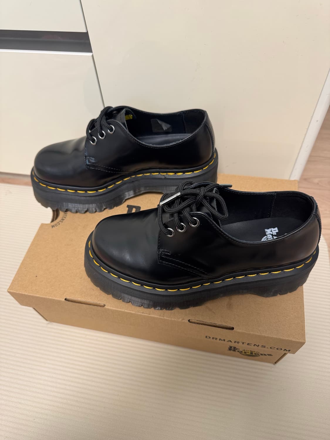 닥터마틴 1461 쿼드 블랙 폴리시드 스무스 230 상품이미지4