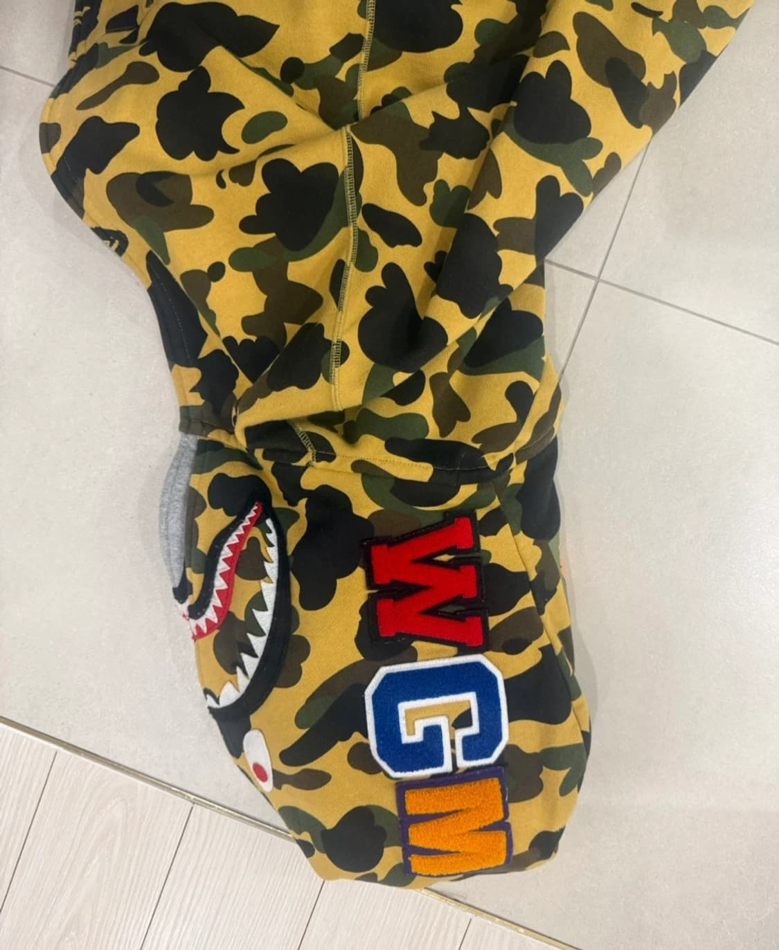 BAPE 베이프 1st 카모 샤크 풀 집 더블 후드 옐로우 상품이미지1