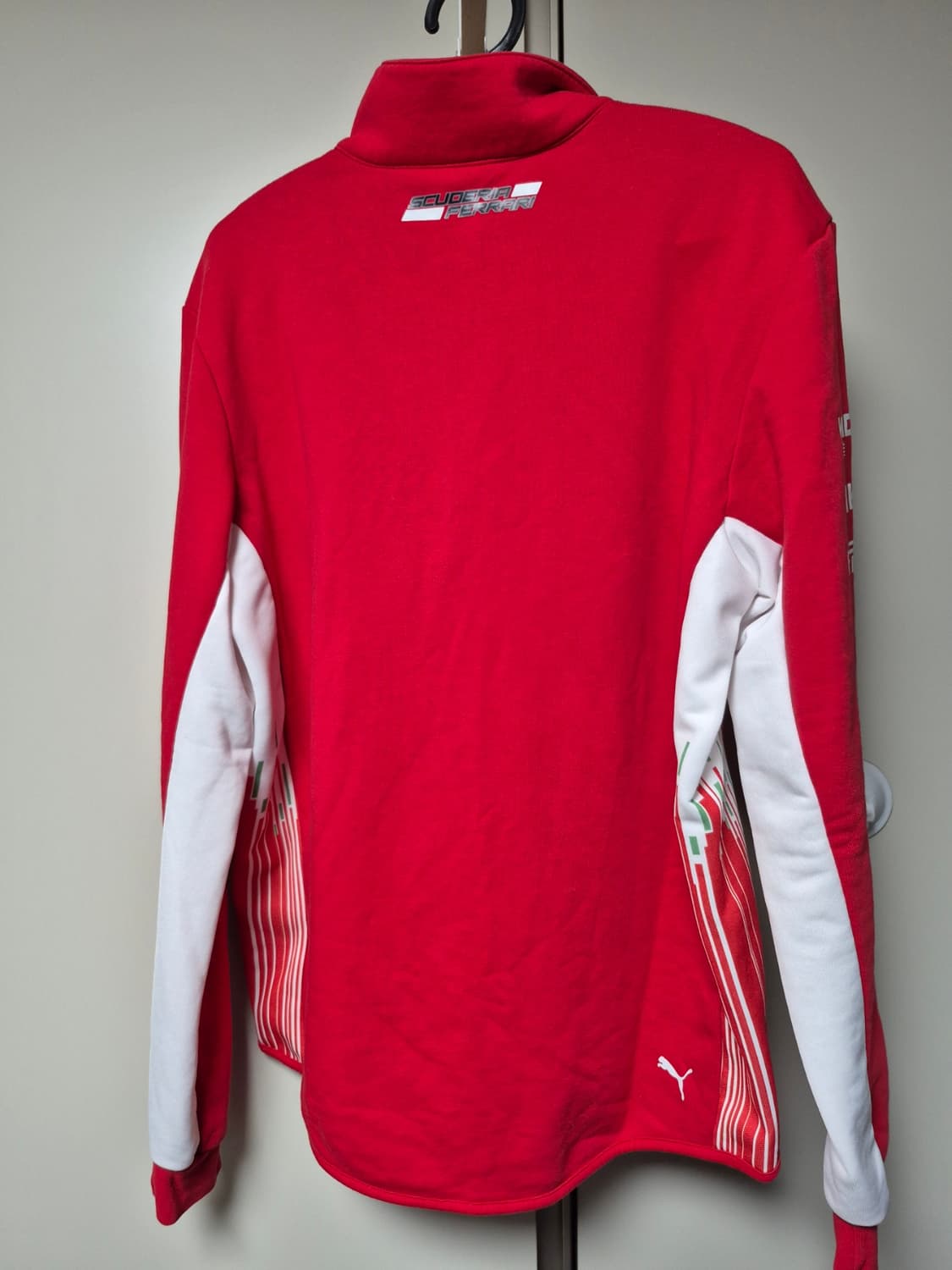 퓨마 정품 페라리 반집업 95사이즈 판매합니다 상품이미지2