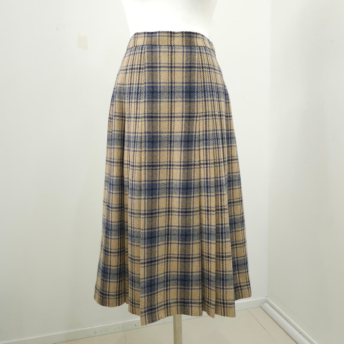 DAKS 모 혼방 체크 플리츠 베이지 미디스커트 일본빈티지 상품이미지1