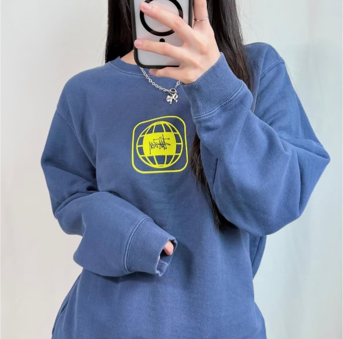 스투시 올드스쿨 맨투맨 상품이미지1