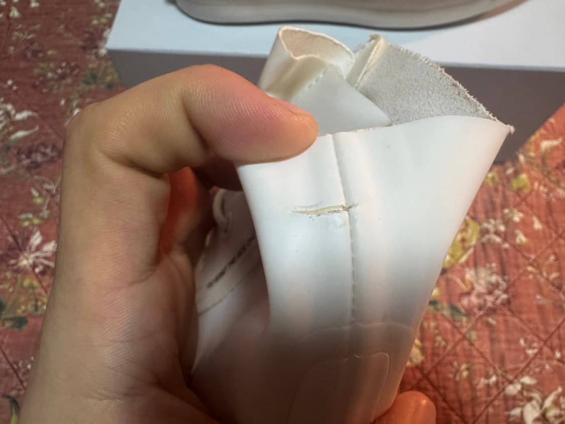 컨버스 앰부쉬 하이 화이트 300사이즈 판매합니다! 상품이미지5