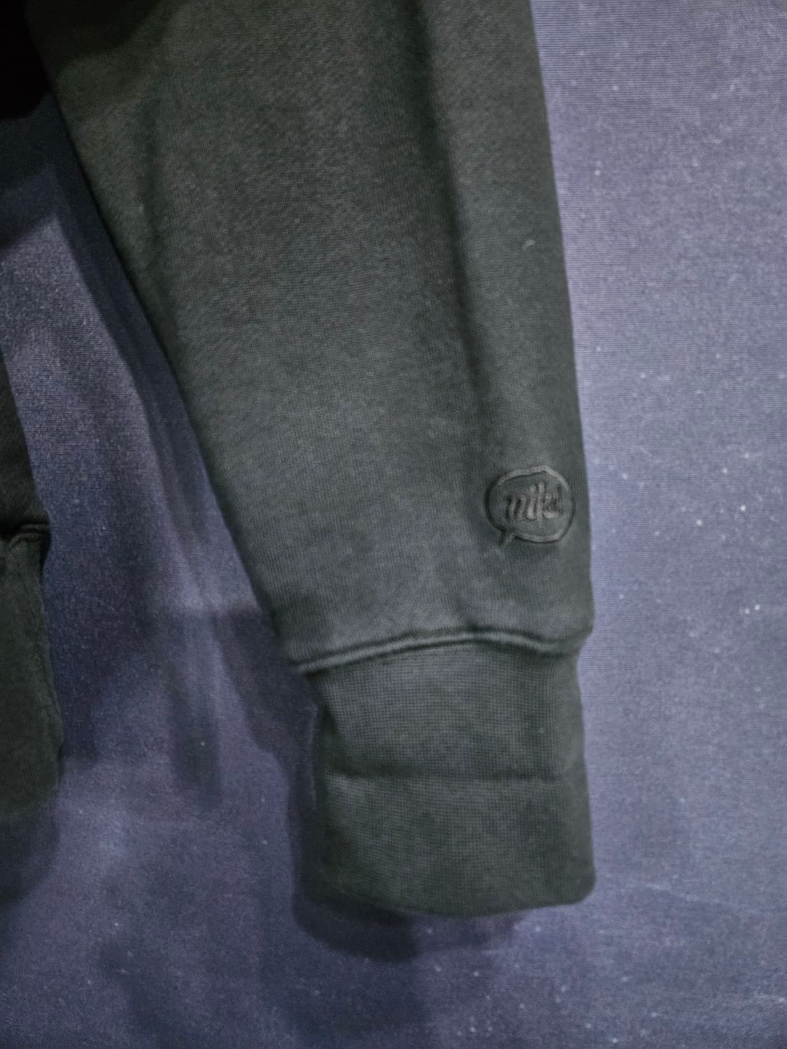 나이키 자수로고 블랙차콜 남성 105 포켓 후드티  상품이미지5