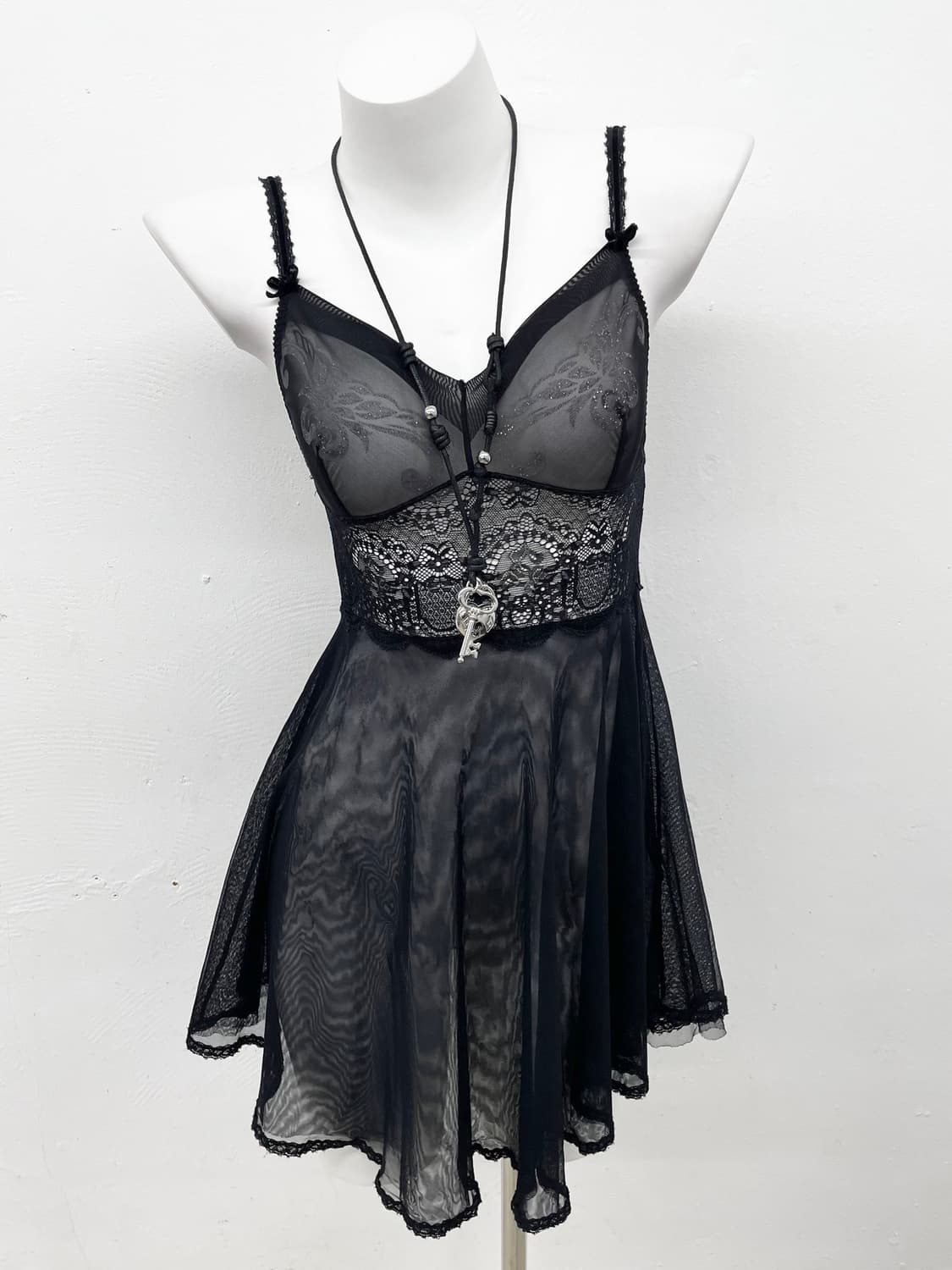 에블린 블랙페어리 시어 슬립 상품이미지1