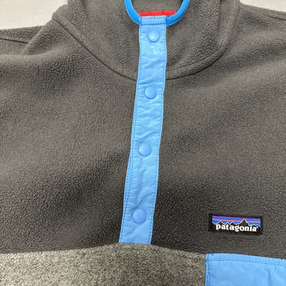 16FW 파타고니아 신칠라 스냅-티 후디 차콜/라이트 그레이 상품이미지2