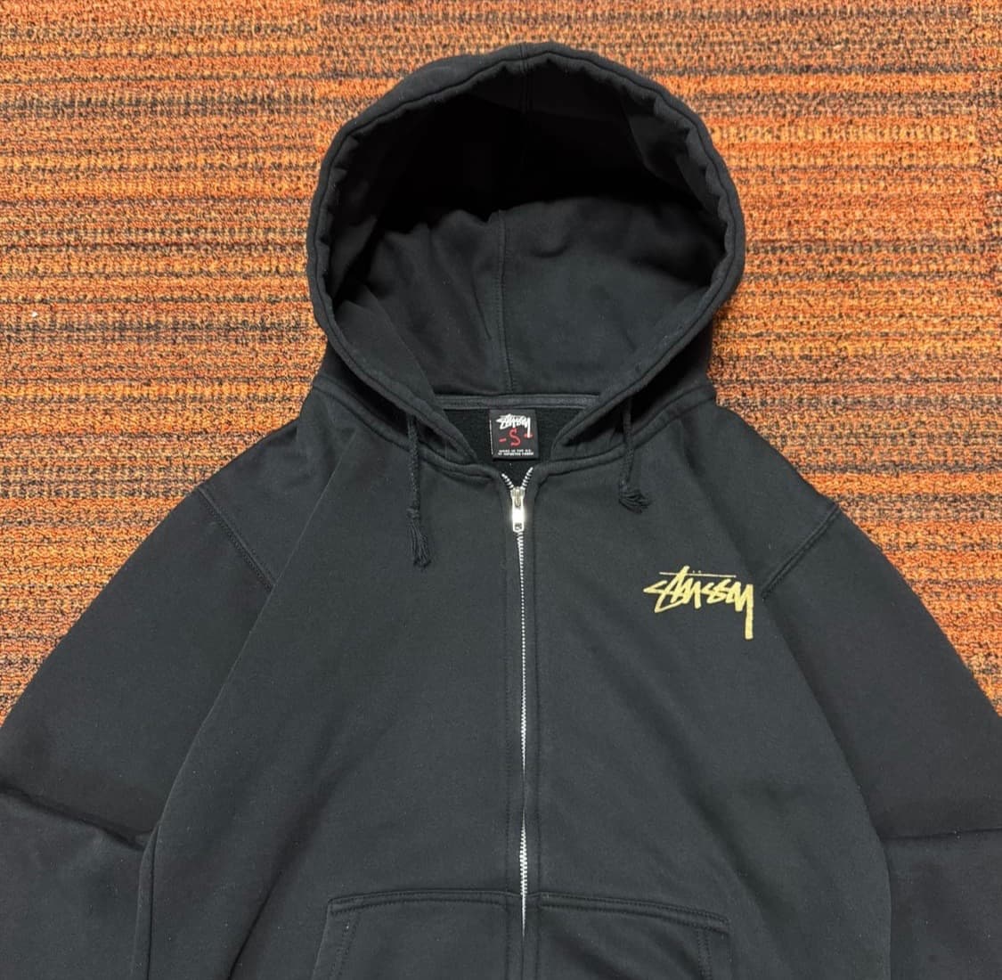 스투시 ss 로고 블랙 골드 후드집업 상품이미지6