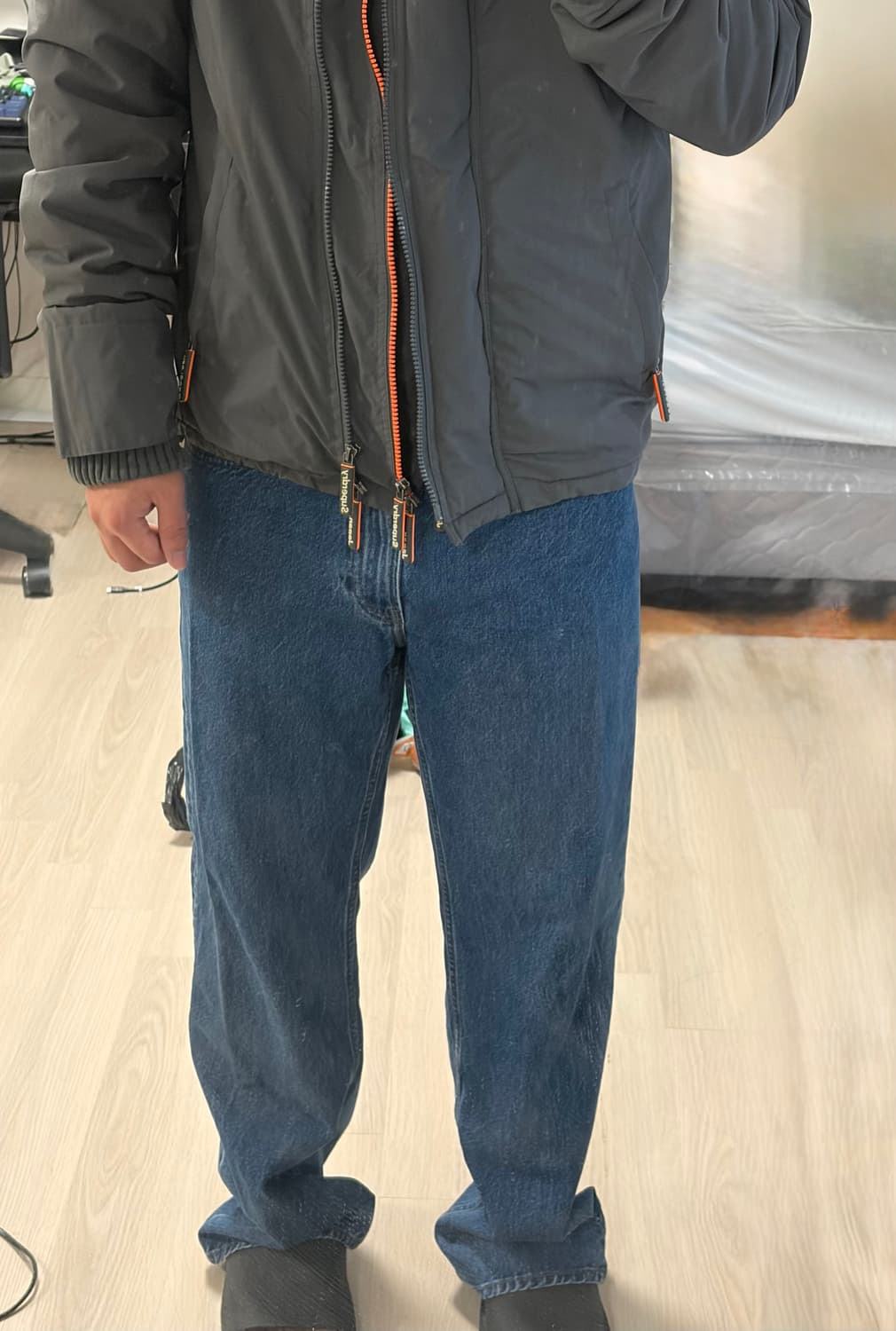 유니클로 JW앤더슨 스트레이트진 상품이미지1