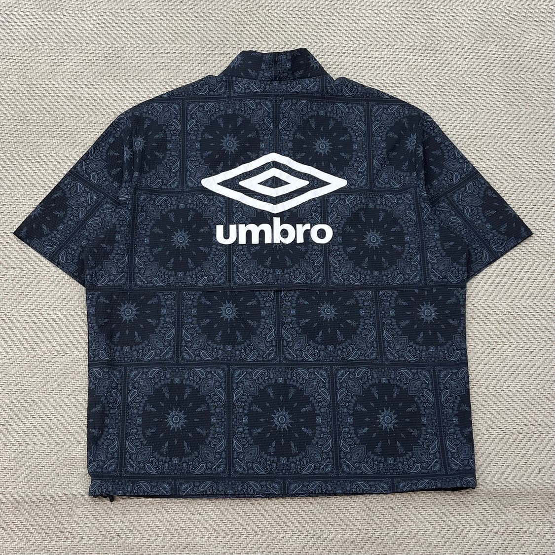 엄브로 페이즐리 하프웜업 r3428 상품이미지2