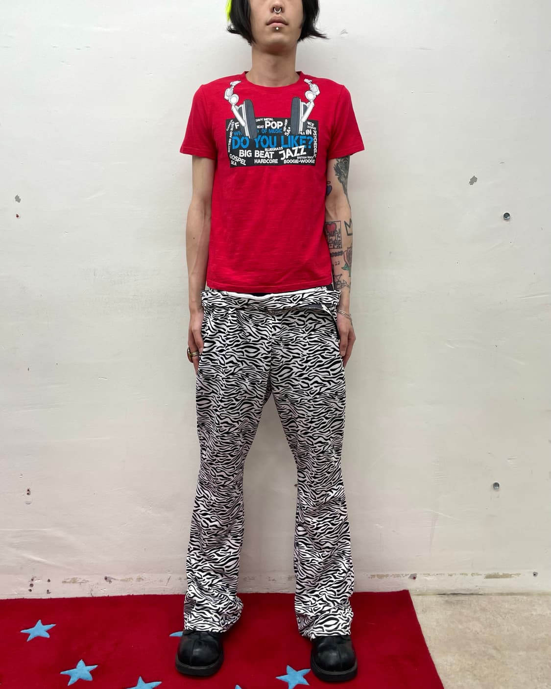 Headset Printed Red T-Shirt 상품이미지2