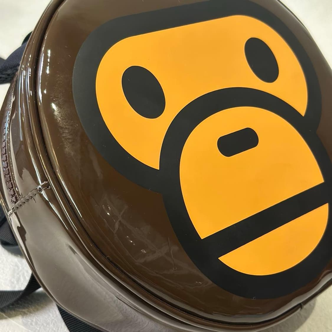 베이프 베이비 마일로 에나멜 백팩 상품이미지3