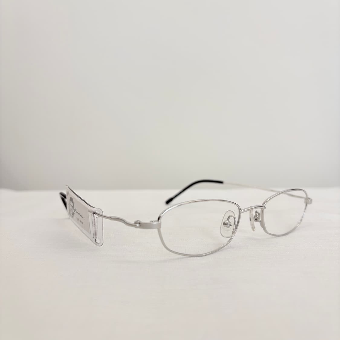 PARVIANO 실버 슬림 오벌 메탈테  상품이미지3