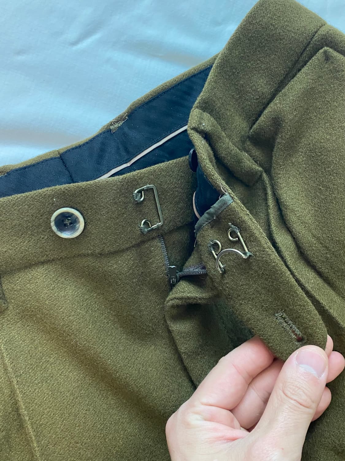 비욘드클로젯 컬렉션 팬츠 카키 상품이미지3