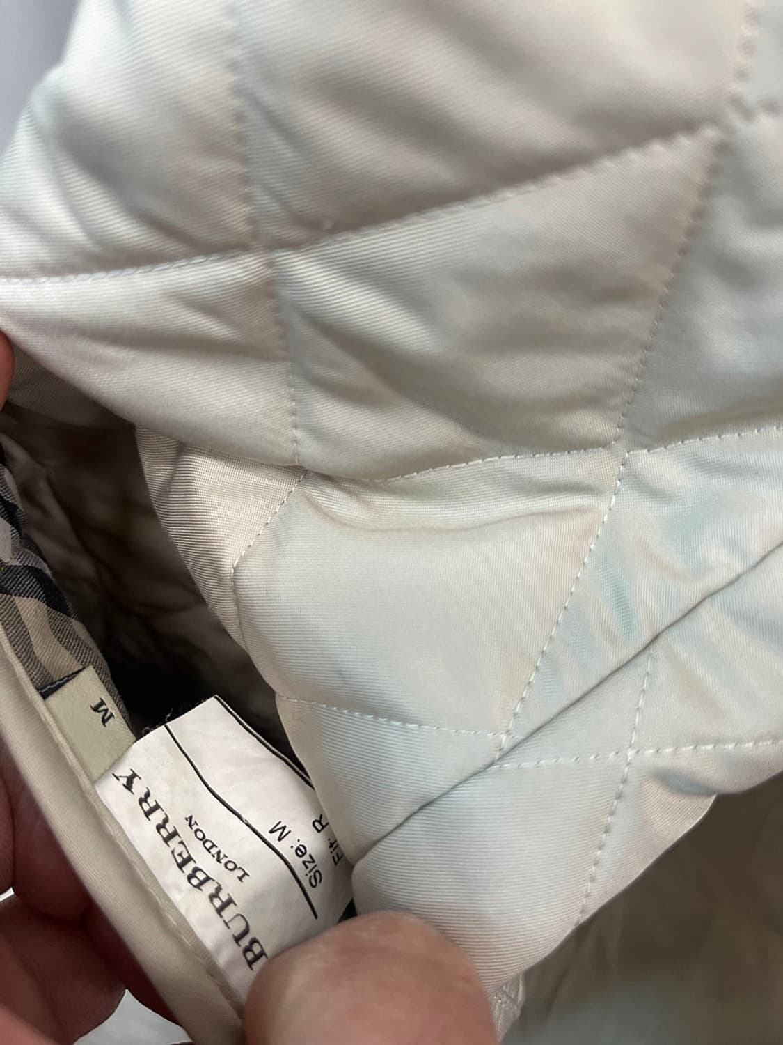 여) 버버리 런던 베이지 퀼팅자켓  상품이미지9