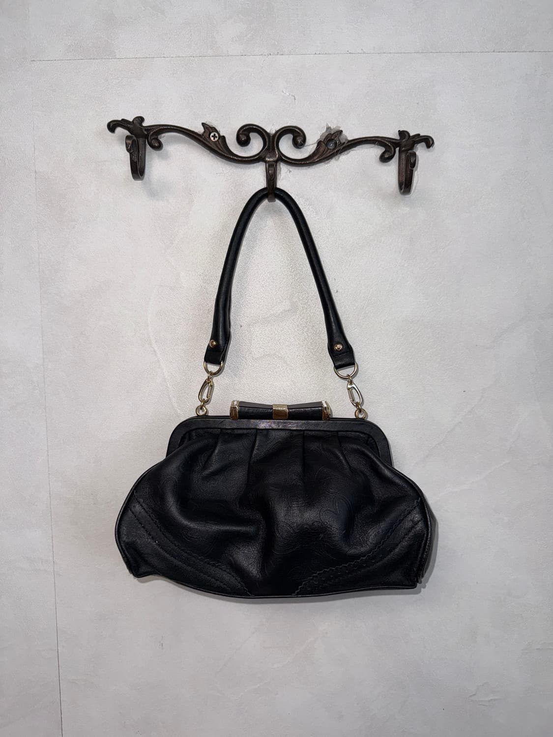 Lovcat black heart ribbon mini bag 상품이미지1