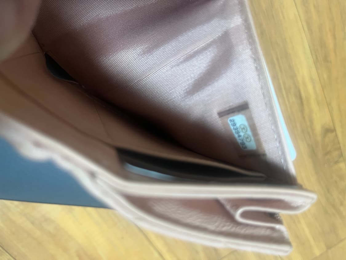 샤넬19지갑 상품이미지10