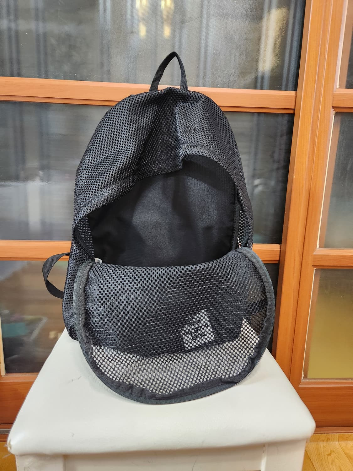 탑텐 검정색 메쉬 백팩 배낭 상품이미지3