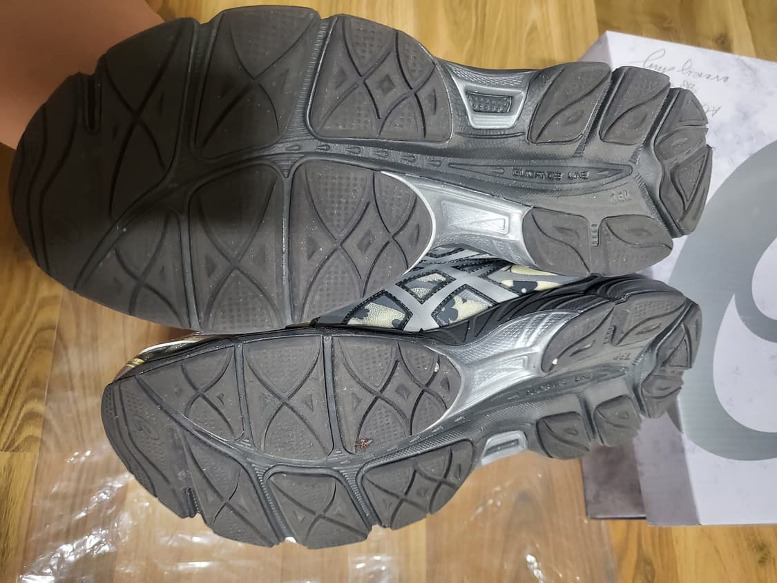 [275] 아식스 x 세실리에 반센 젤 큐물러스 16 블랙 옐로우 상품이미지4