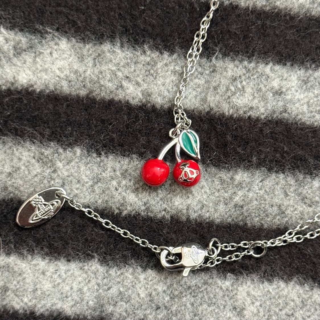 비비안웨스트우드 미니 체리 목걸이 상품이미지2