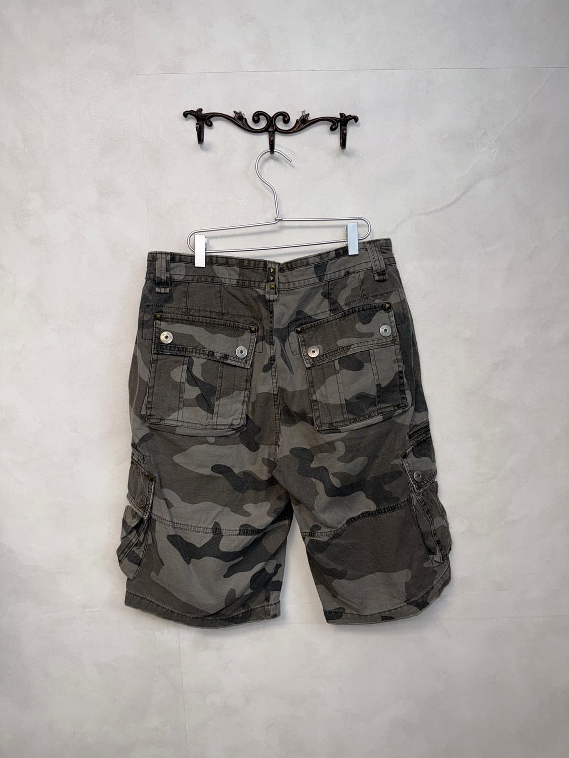 Gray camouflage multi pocket 카고반바지  상품이미지3