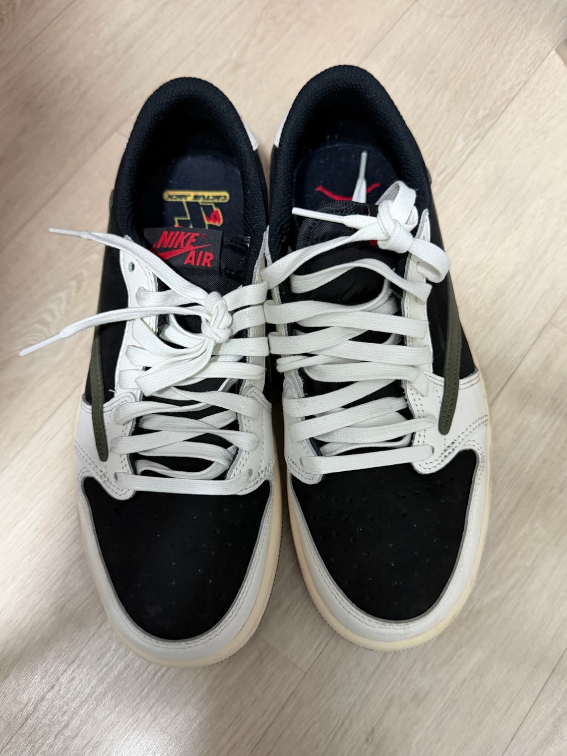 (W) 조던 1 x 트래비스 스캇 레트로 로우 OG SP 미디움 올리브 상품이미지3