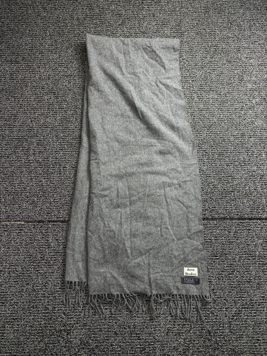 아크네 스튜디오 버진울 그레이 미니멀 머플러 2122 상품이미지2