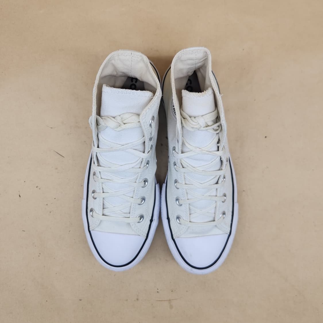 컨버스 척테일러 리프트 여성하이탑235 상품이미지2