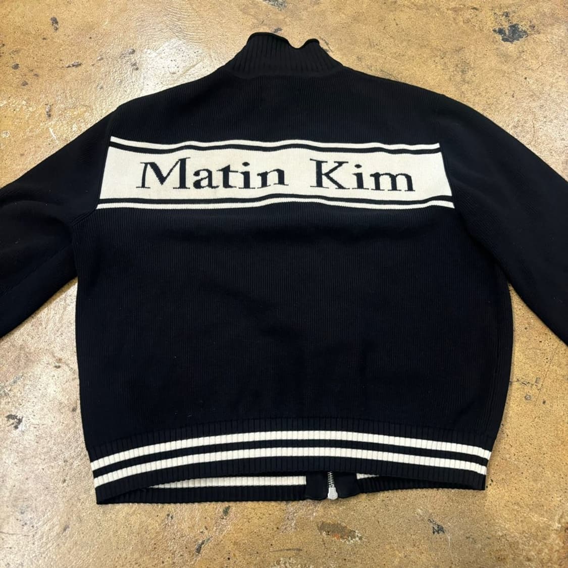 마뗑킴 블랙 니트 집업  상품이미지4