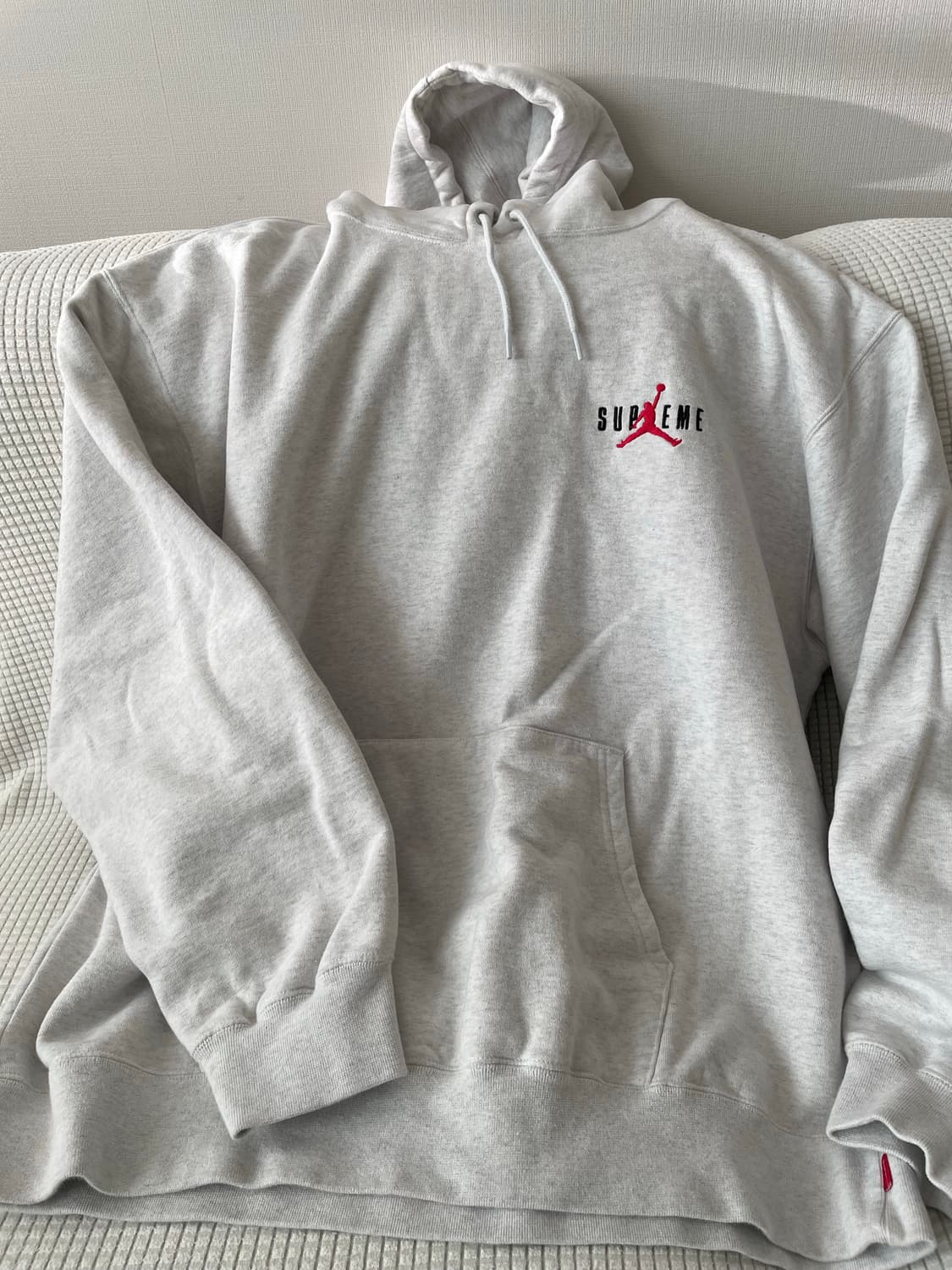 슈프림 x 조던 후드 스웨트셔츠 애쉬 그레이 - 24FW 상품이미지5