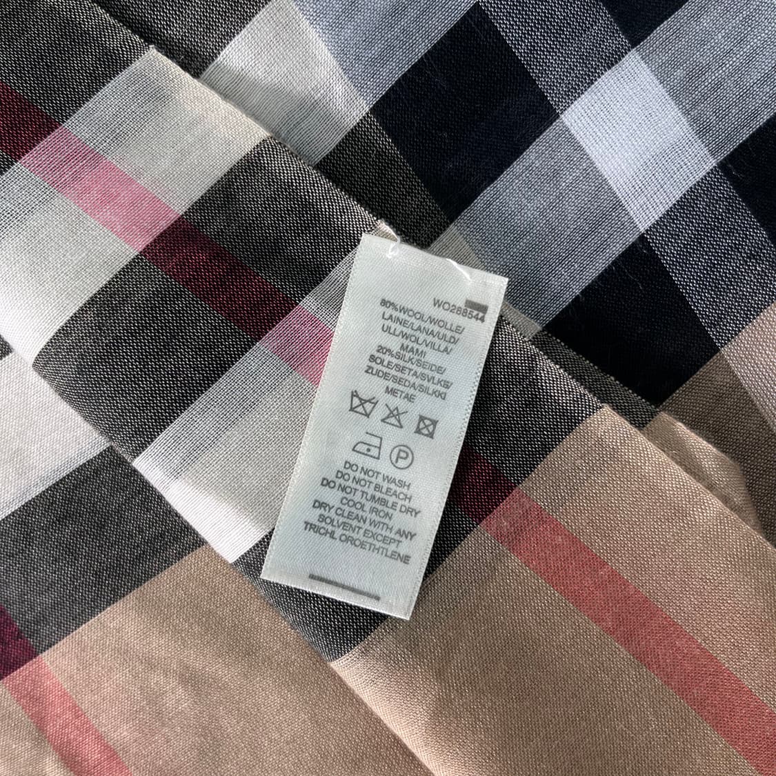 버버리 노바체크 울 실크 머플러 상품이미지4